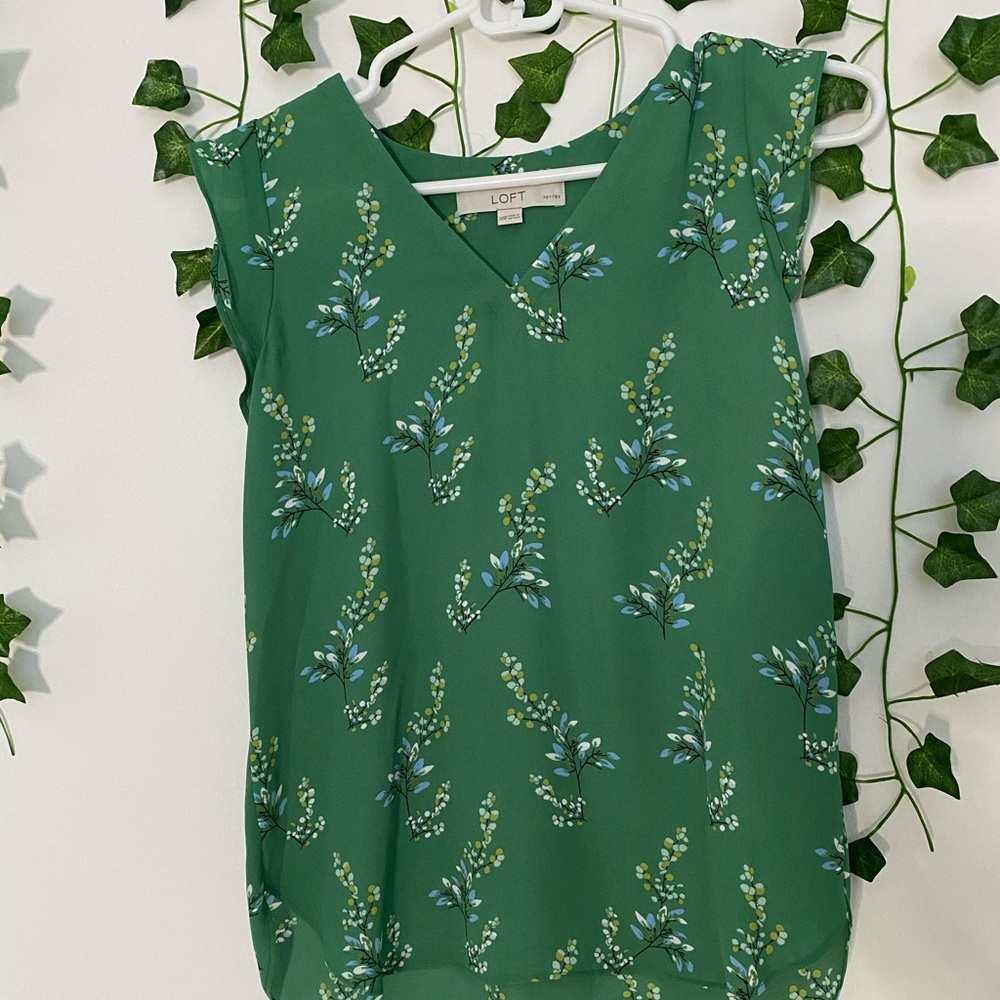 Loft Green Business ruffled shoulder blouse Petite